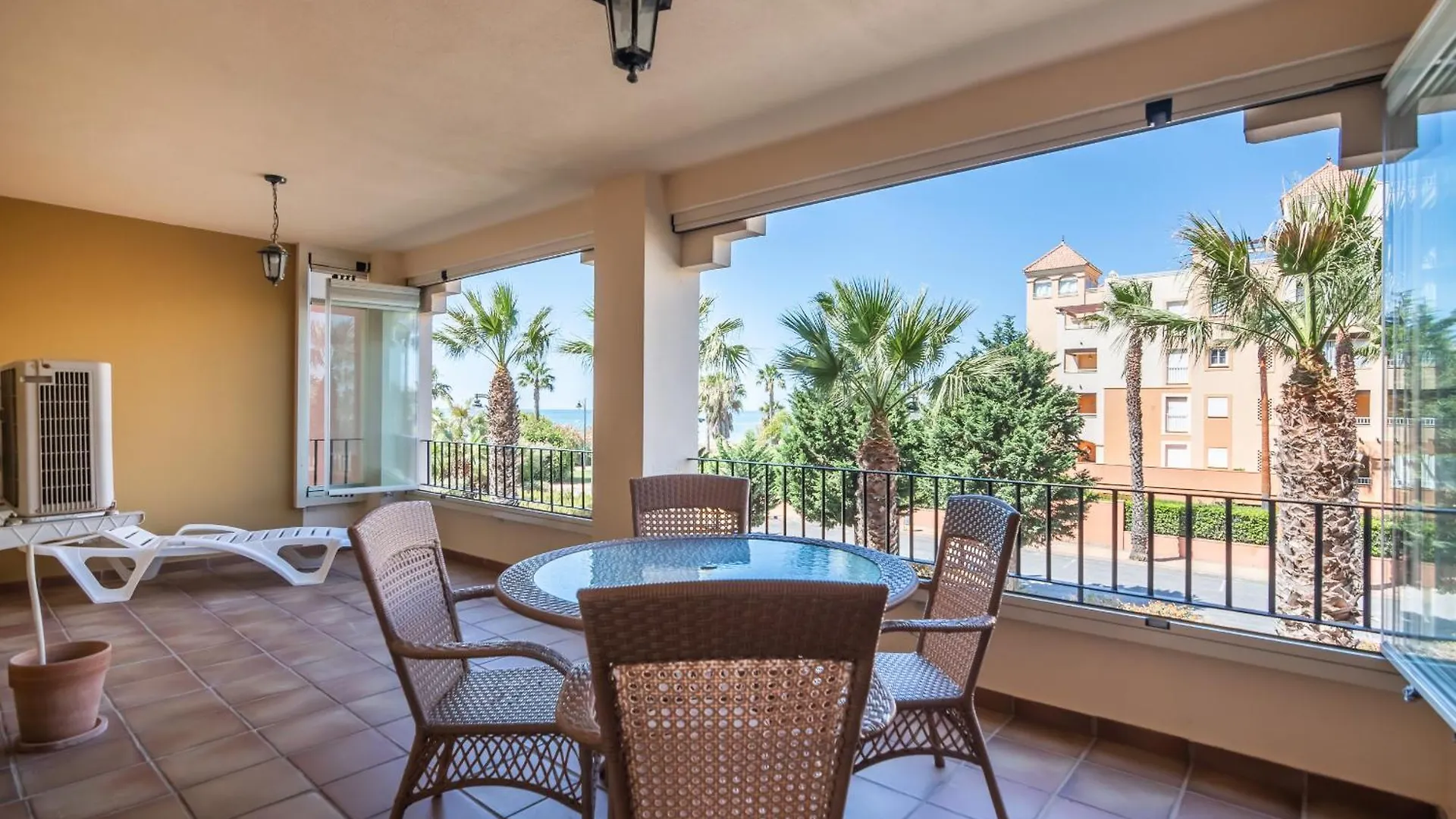 Los Cisnes By H - Playa De Los Haraganes Hlhc120P29 Isla Canela Apartment